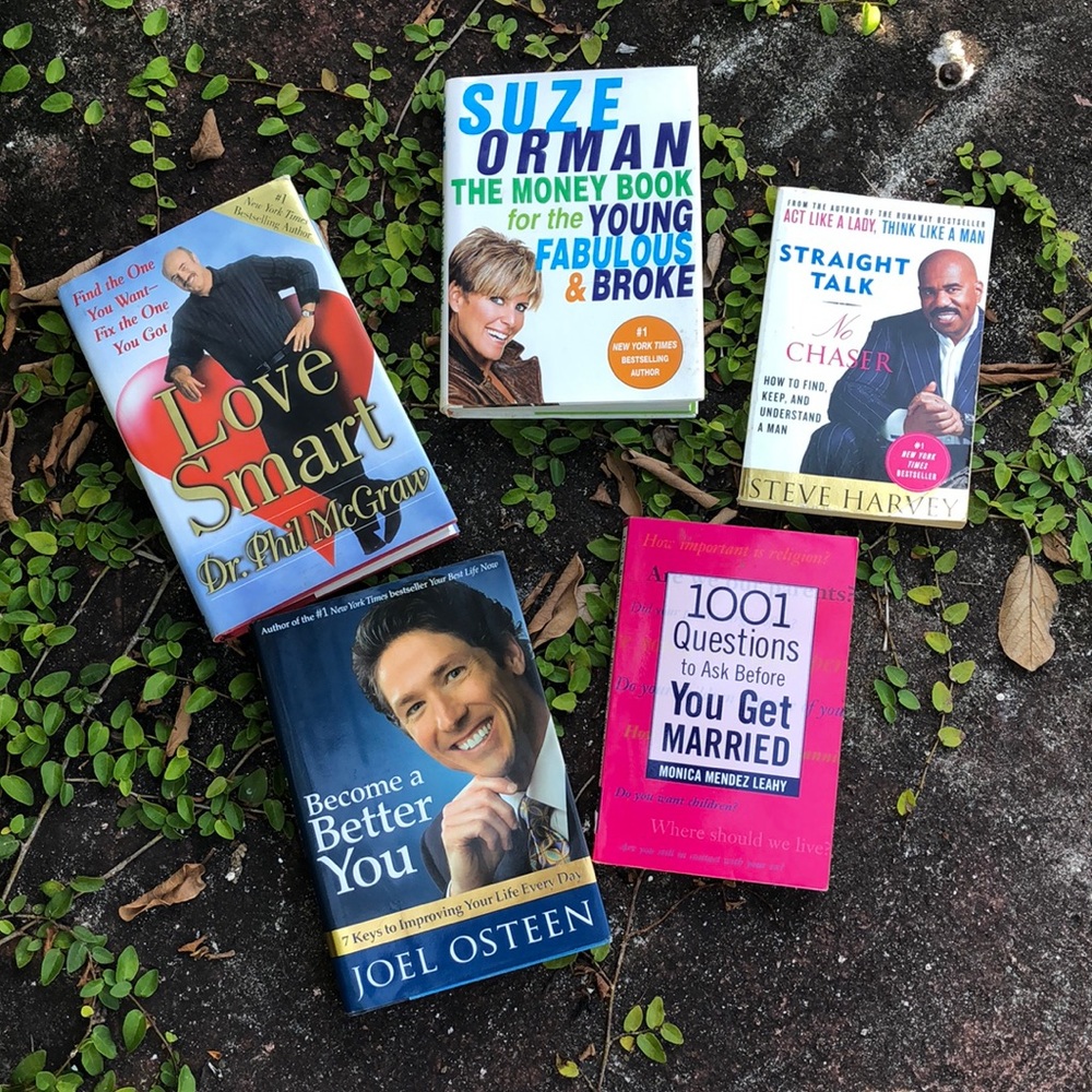 Bundle of 5 books; great summer reads 📚